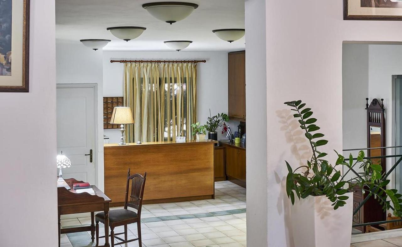 Eva Suites & Apartments Agia Marina  Bagian luar foto