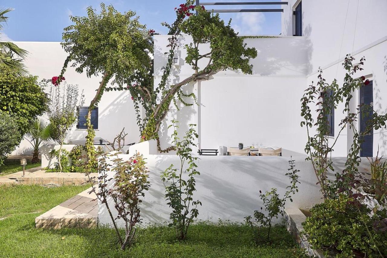 Eva Suites & Apartments Agia Marina  Bagian luar foto