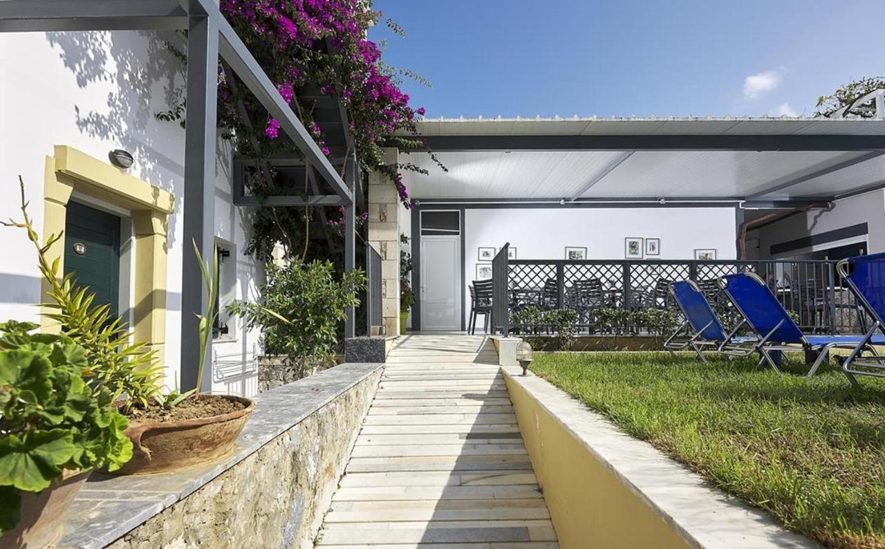 Eva Suites & Apartments Agia Marina  Bagian luar foto